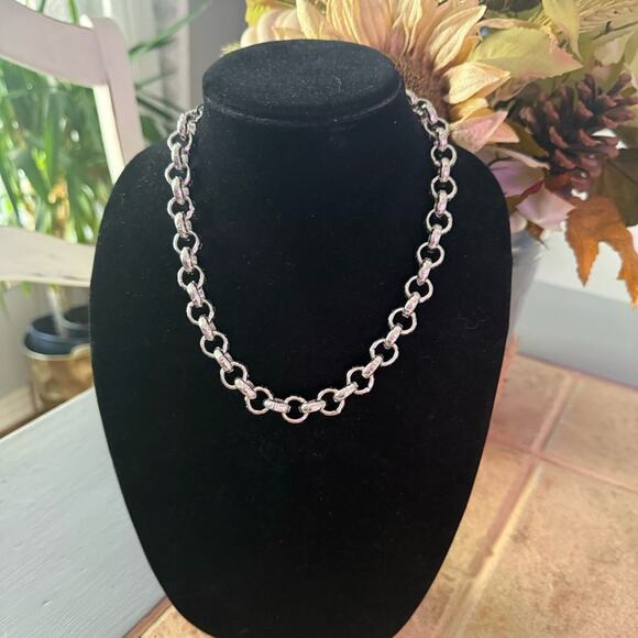 Sabika Silver Tone Chainlink Necklace - Picture 3 of 9
